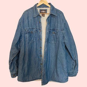 Vintage sherpa lined Levi Strauss & co denim shirt jacket